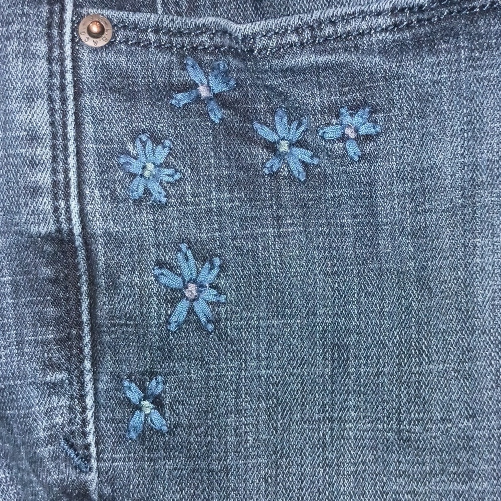 Levi's Mid Rise Skinny Jeans Size 33 - Picture 7 of 9